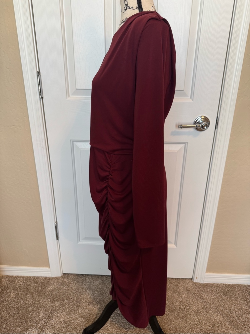 Express Women’s Burgundy Long-Sleeve Ruched Midi Dress Medium - Picture 9 of 12